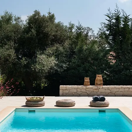 Levantes Luxury - Nature Inspired, Pool & Bbq, By Thinkvilla
